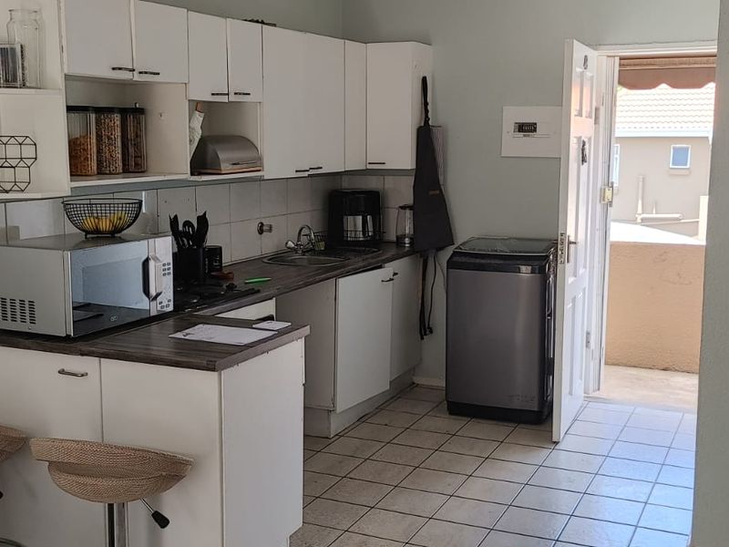 Perfect Family Home Or Intvestment Opportunity - Photo 5