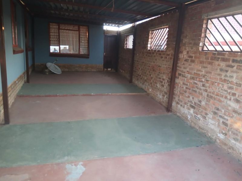 3 Bedroom house To Let - Photo 4