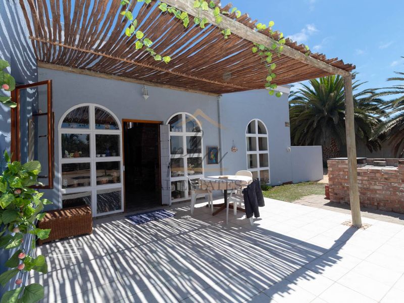 Well Priced Home - Photo 2