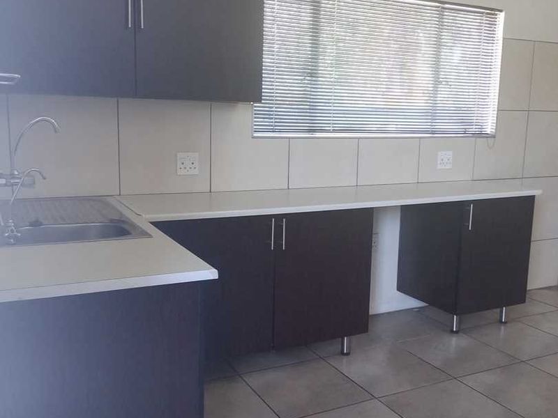 Modern Florentia Home with Business Potential on a Corner Stand - Photo 7