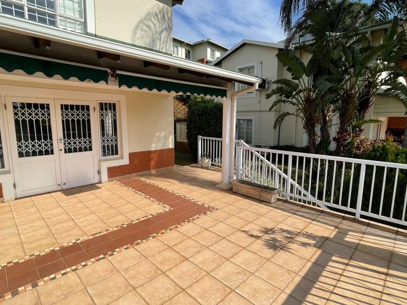 Modern 3 Bedroom Duplex To Let in Secure Mount Edgecombe Estate - Photo 6