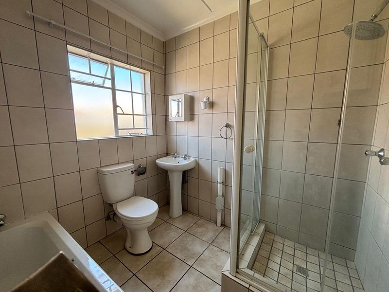 2 Bedroom Unit for sale in Boksburg - Photo 9
