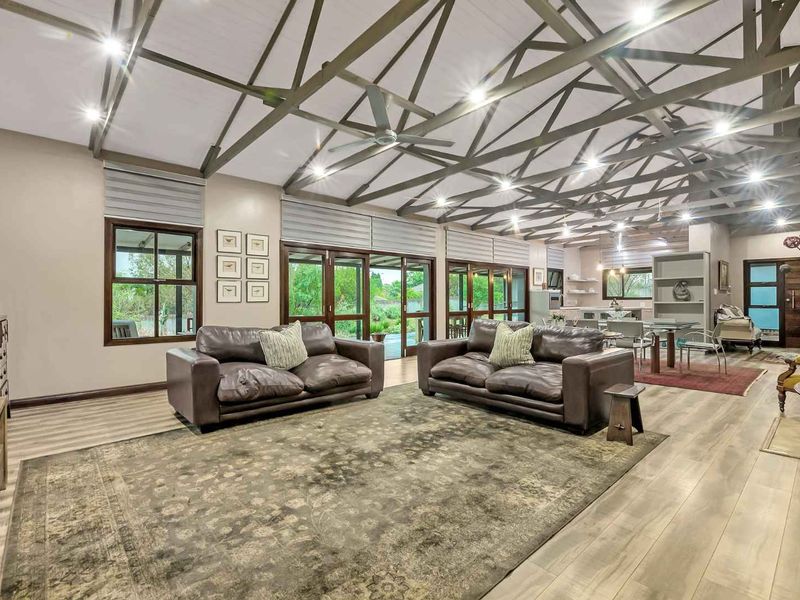 FURNISHED FARM STYLE COUNTRY FEELING - Photo 8