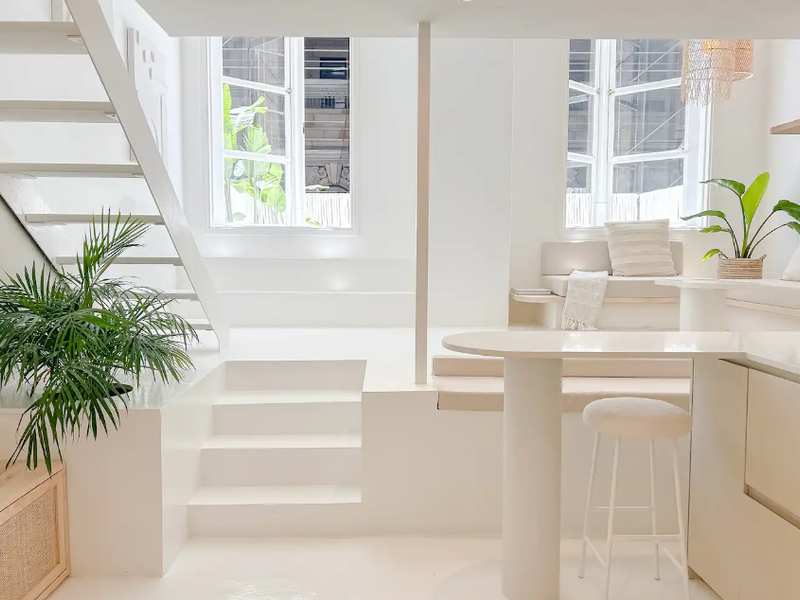 Turnkey Airbnb Investment in Iconic City Centre Building - Photo 2