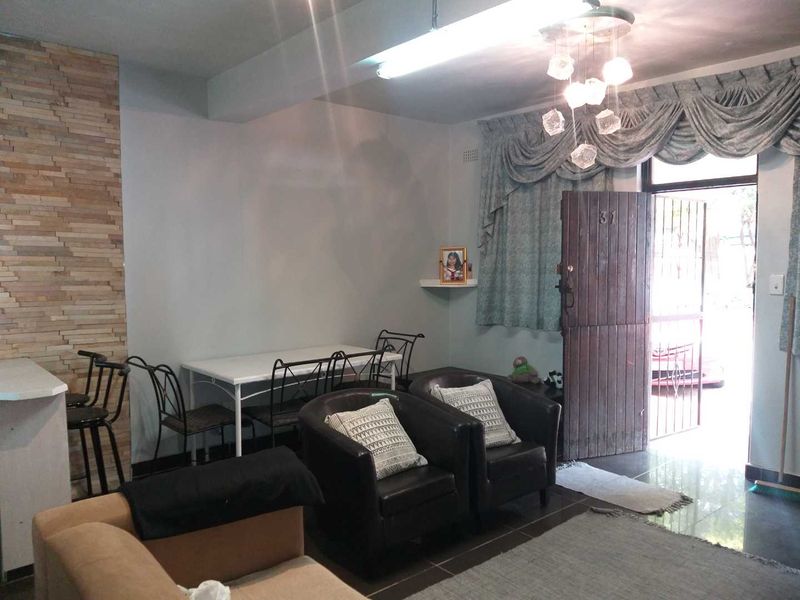 **Charming 1-Bedroom Ground Floor Apartment in a Premier Complex For Sale! - Photo 5