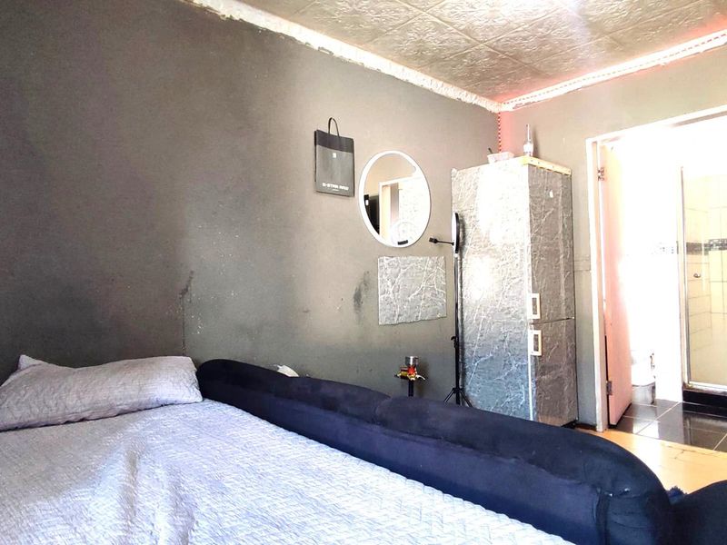 5 Bedroom House for Sale in Cosmo City - Photo 8