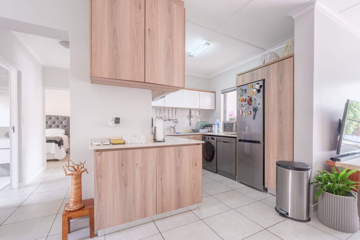 Upmarket apartment in Ballito Hills - Photo 4