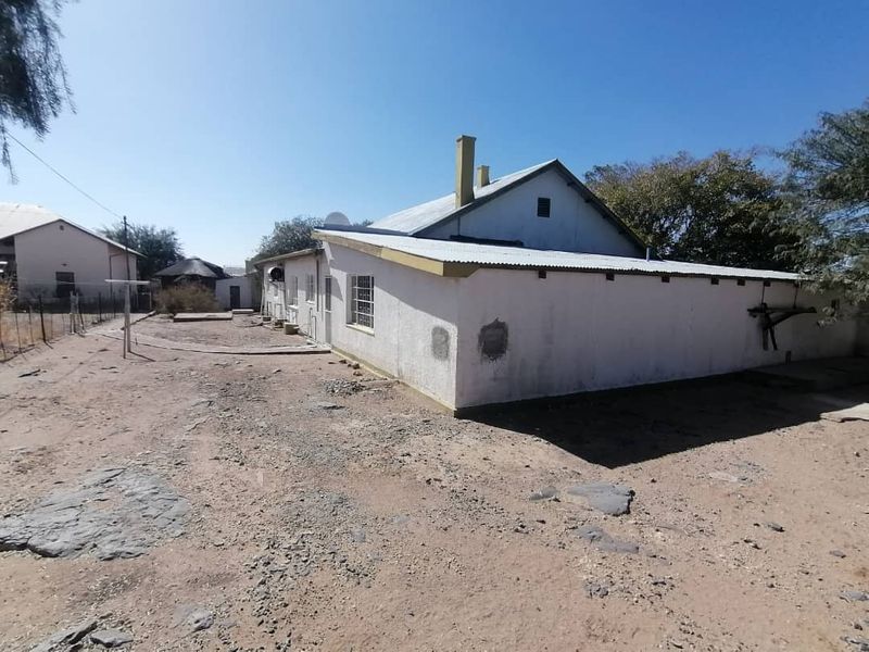 PERFECT FAMILY HOME FOR SALE IN BETHANIE - NAMIBIA - Photo 7
