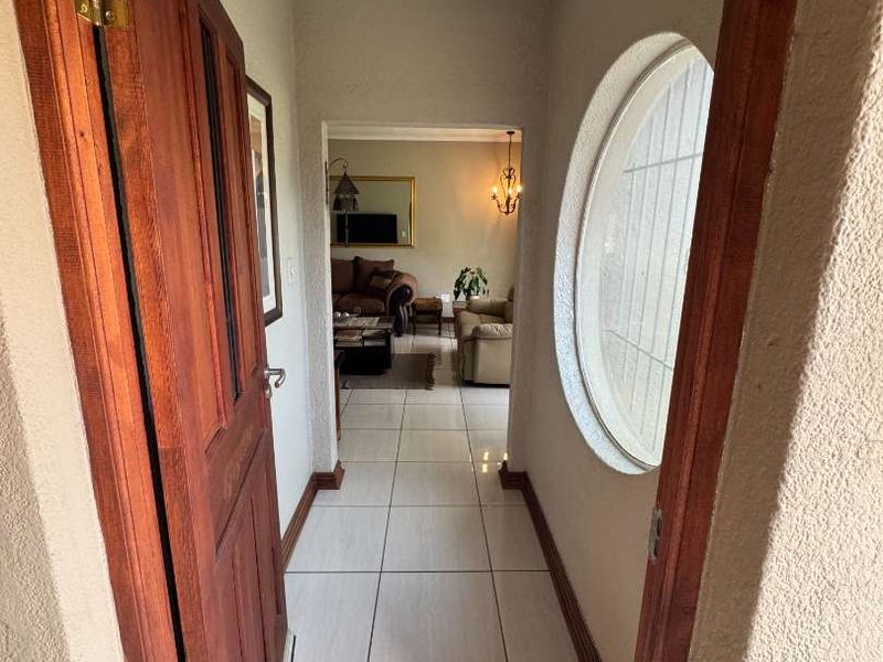 Lovely Family Home for Sale - Photo 3