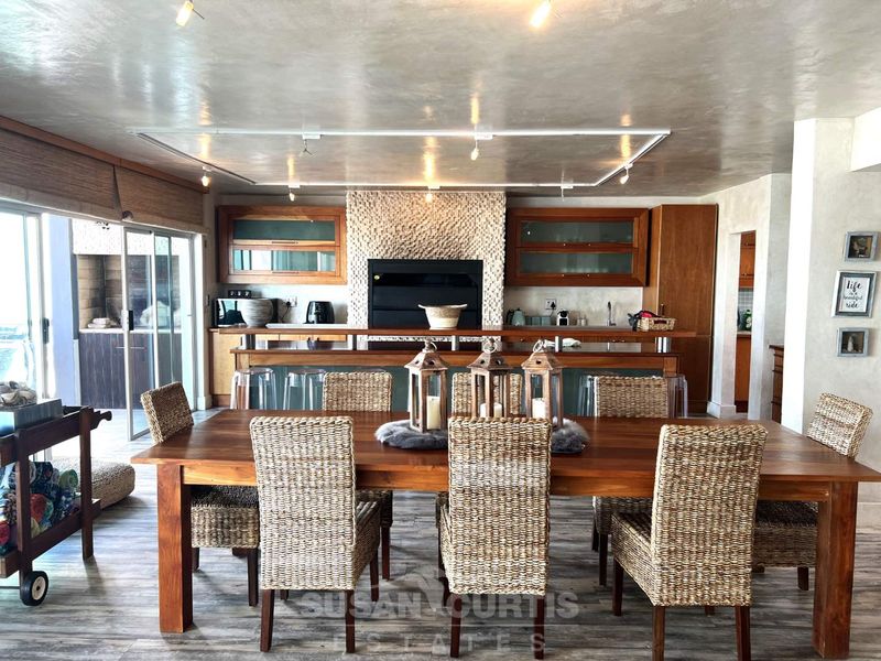 BEACHFRONT HOUSE - Photo 4