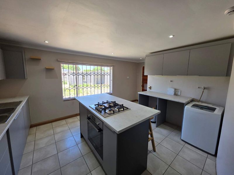 Versatile Office-Converted Residence in Prime Northmead Location - Photo 4