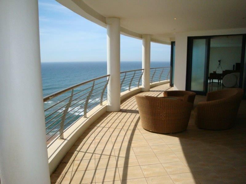 EXCLUSIVE BEACH FRONT APARTMENT - Photo 4