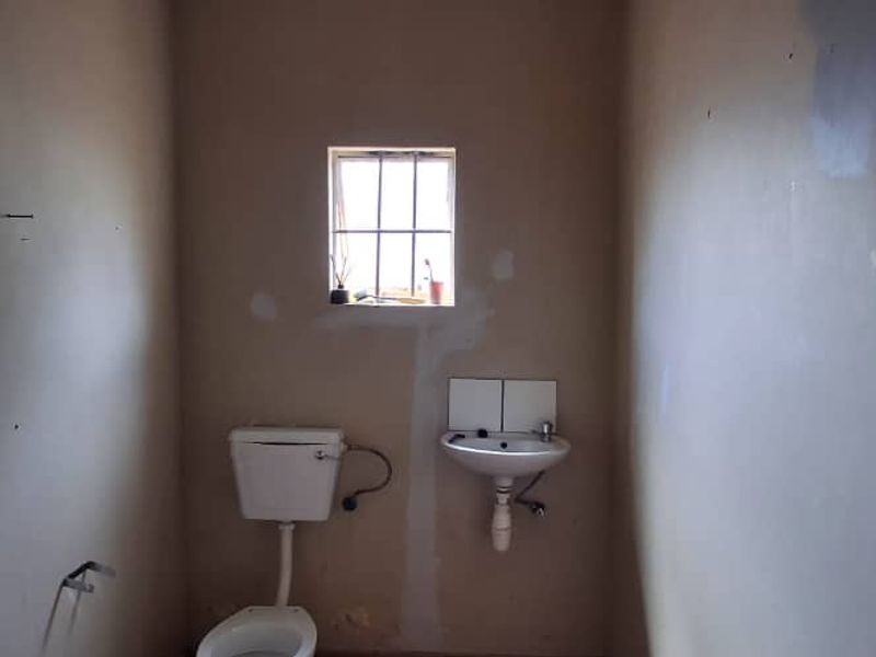 Mixed use Business Property For Sale - Ondangwa - Photo 10