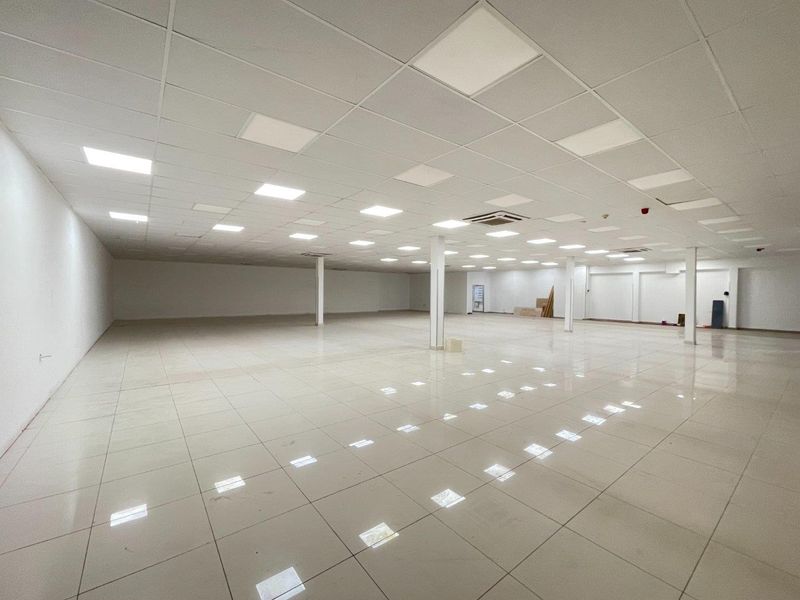 High-Exposure Ground Floor Retail Opportunity | Umhlanga Rocks - Photo 4