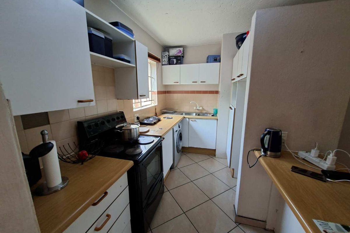 2 Bedroom Apartment For Sale - Photo 3