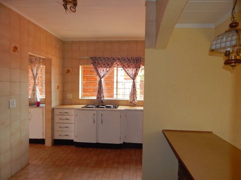 House Available for Rent - Photo 7