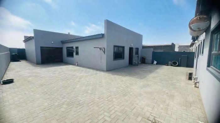 Property #2561957, House For Sale in Walvis Bay Central