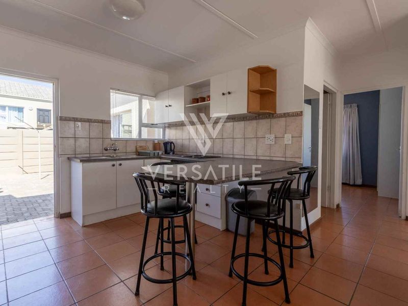 Townhouse For Sale - Photo 8