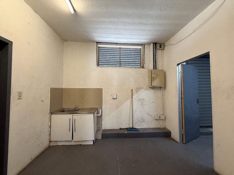 Prime Retail Space Available in Pineslopes - Photo 4