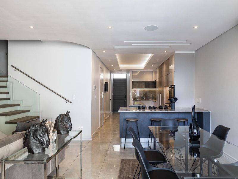 Luxurious Furnished 3 Bedroom Townhouse with Private Pool - Photo 1