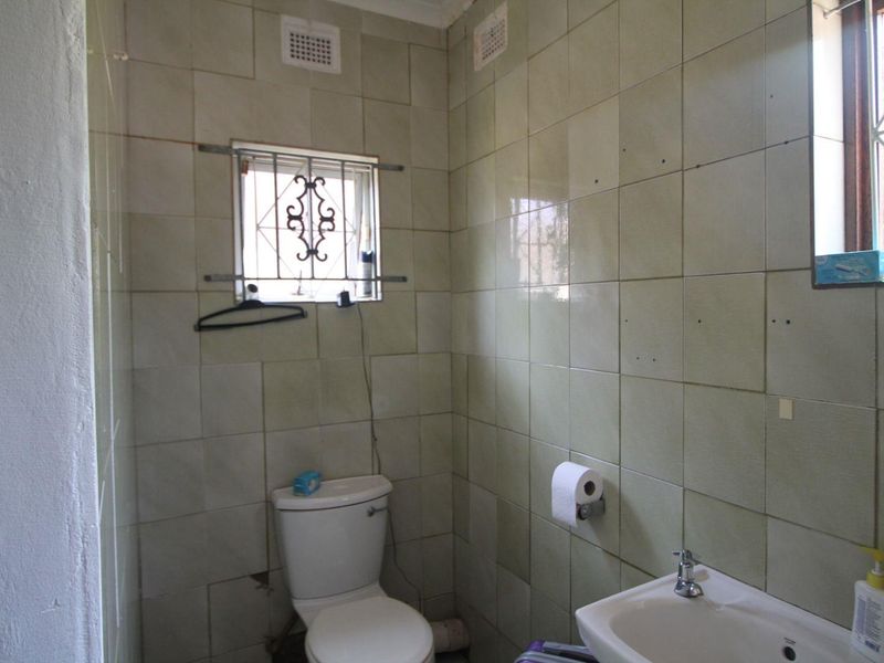 Newly Renovated 4 Bedroom House for Rent - Photo 9