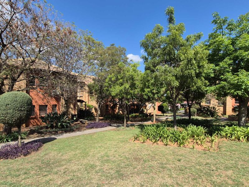 Northgate Office Park - 2 Offices avaialble  - Deal of the Year! - Photo 2