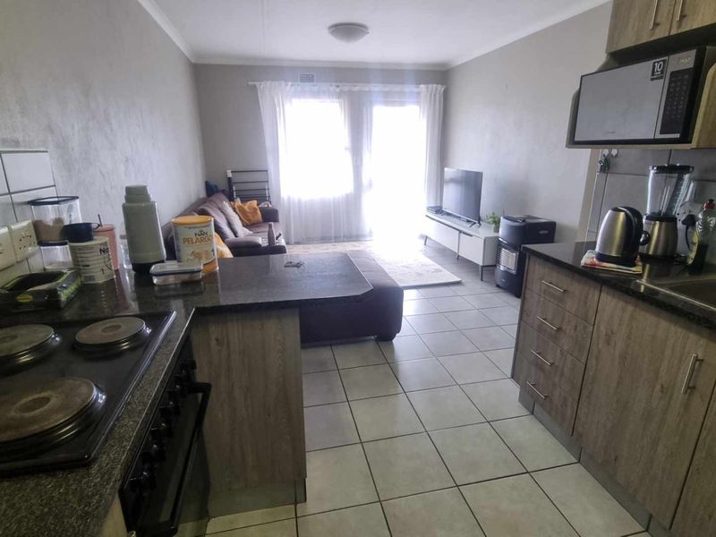 Spacious 2-Bedroom Apartment in a Perfectly Managed Estate - Photo 5