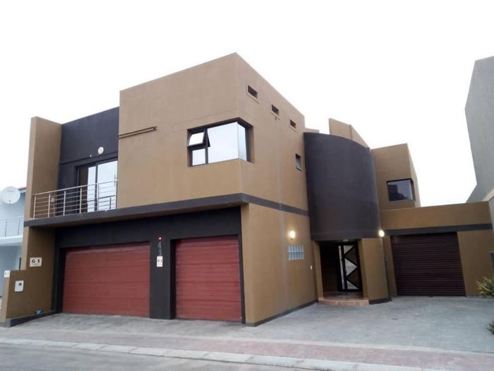 Property #2488562, House For Sale in Long Beach