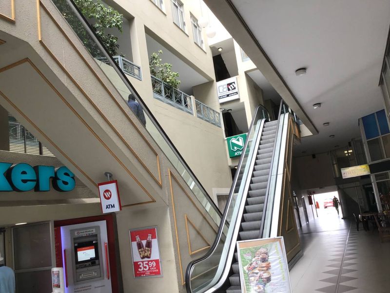 Klein Windhoek, Hidas Shopping Centre - Photo 5