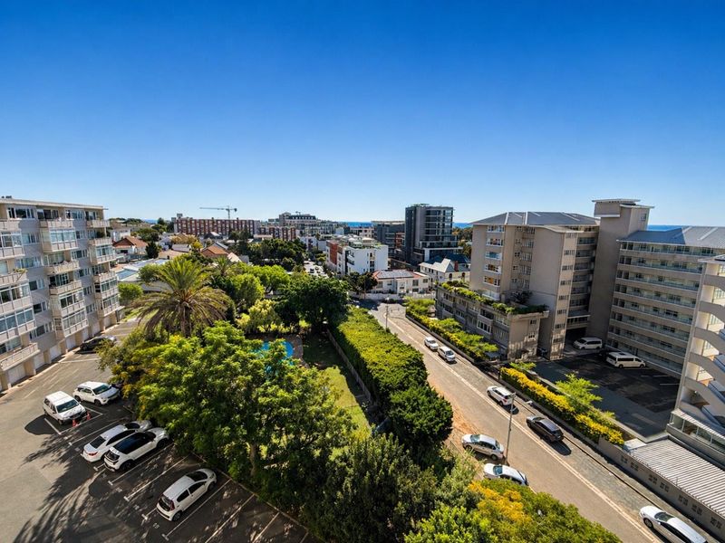 TOP FLOOR GREEN POINT APARTMENT -GREAT VIEWS - Photo 2