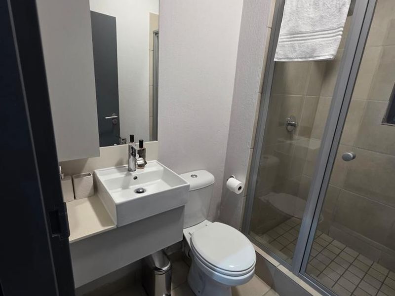 Fully Furnished 2-Bedroom, 2-Bathroom Apartment To Rent | Soho Junction, Broadacres - Photo 5
