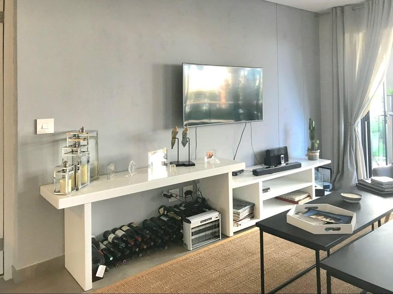 2 Bed, 2 Bath Designer Apartment – Steyn City (Furnished) - Photo 8