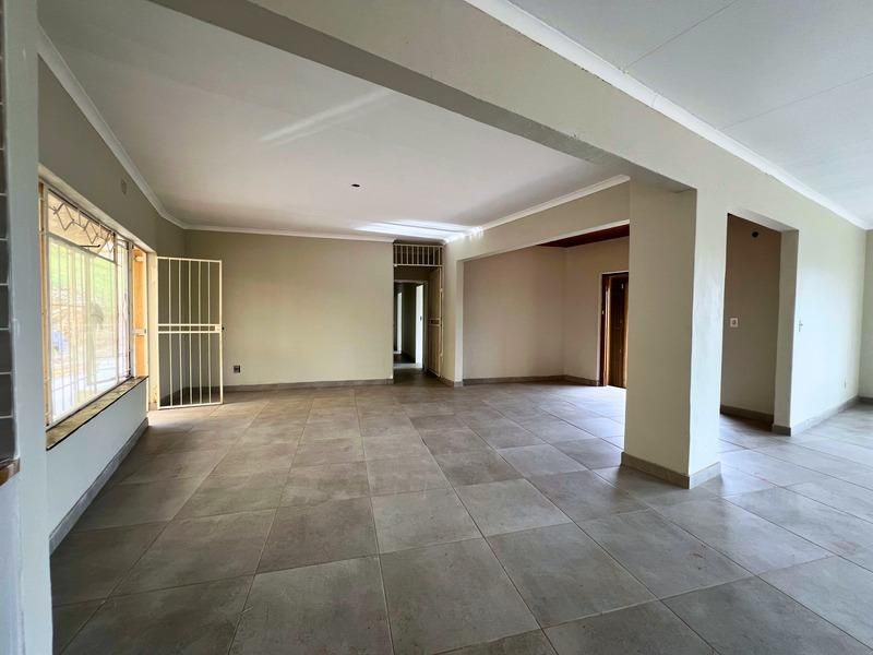 Panoramic Views , Newly Renovated from Scratch Family Home. - Photo 8