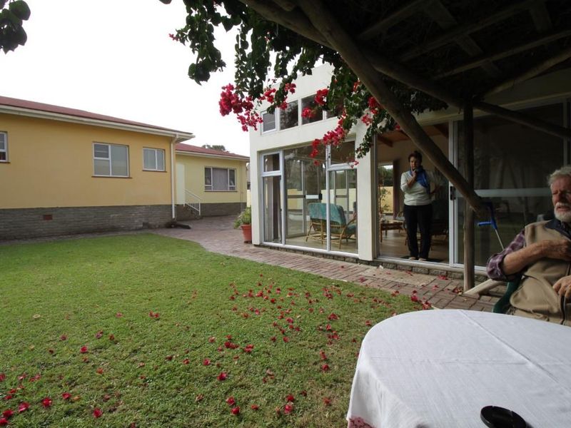 Large family Home for Sale in Central Swakopmund - Photo 10