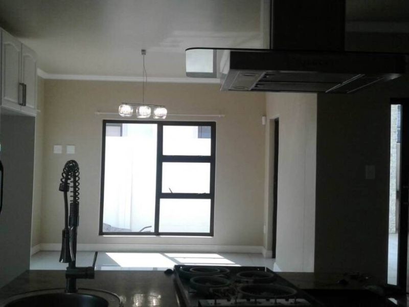 FOR SALE - 3 BEDROOM HOUSE IN LONG BEACH,WALVIS BAY - Photo 6