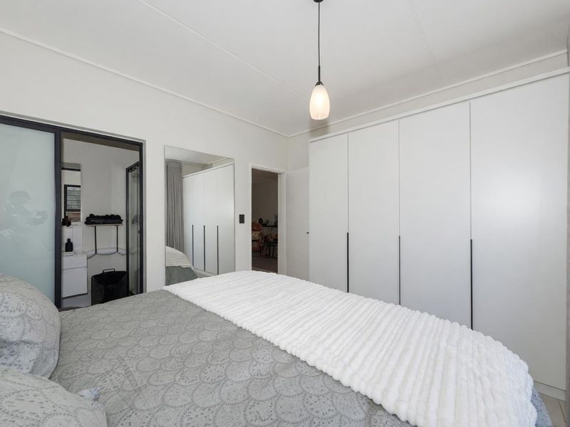 FULLY FUNRISHED THREE BEDROOM GROUND FLOOR APARTMENT FOR SALE!!! - Photo 8