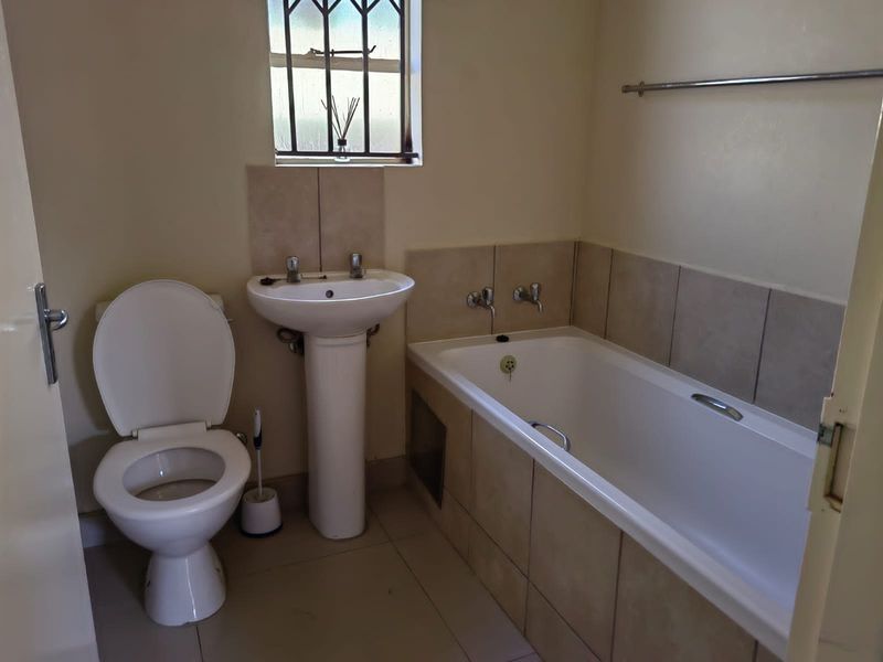 Riverside View - R 790 000 Good value !! - Photo 10