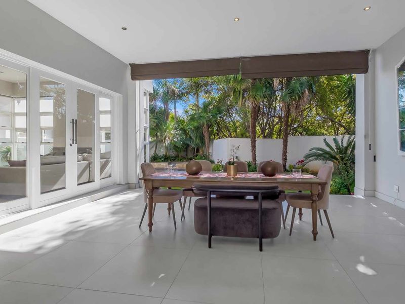 STYLISH 5 BEDROOM RESIDENCE IN DAINFERN VALLEY SECURE ESTATE - Photo 10