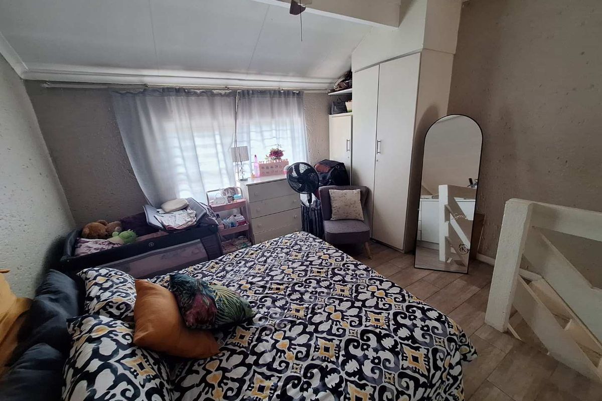 Ideal for a Single Professional or Young Couple - Photo 4