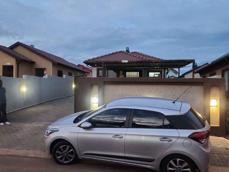 2 Bedroom House for Sale in Soshanguve East, Ext 5 - Photo 2