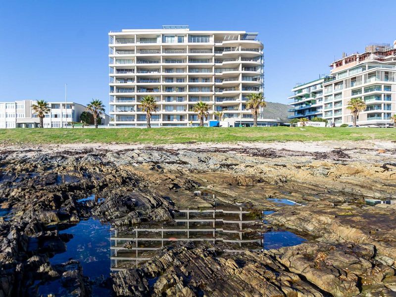 Exceptional 6th Floor Apartment with Panoramic Sea Views - Photo 1