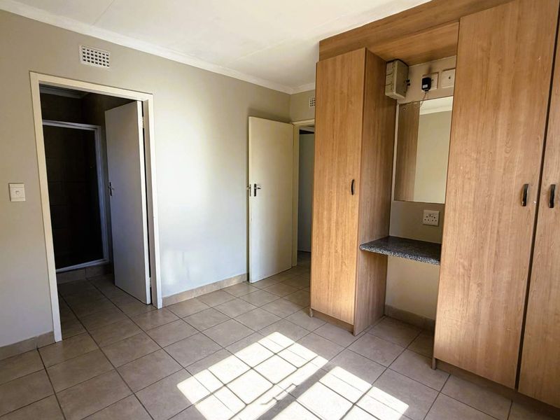 Start Smart in This Beautiful 3 Bed, 2 Bath Home - Photo 10