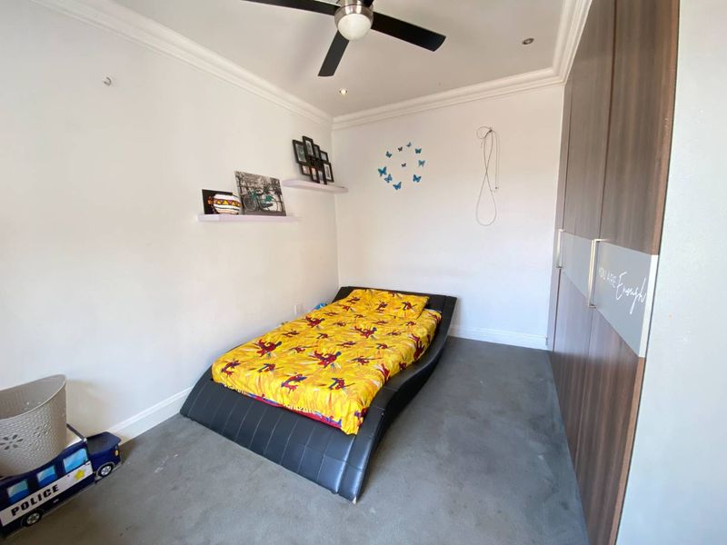 Stunning 3-Bedroom Masterpiece In Blue Valley Golf Estate Awaits You - Photo 9