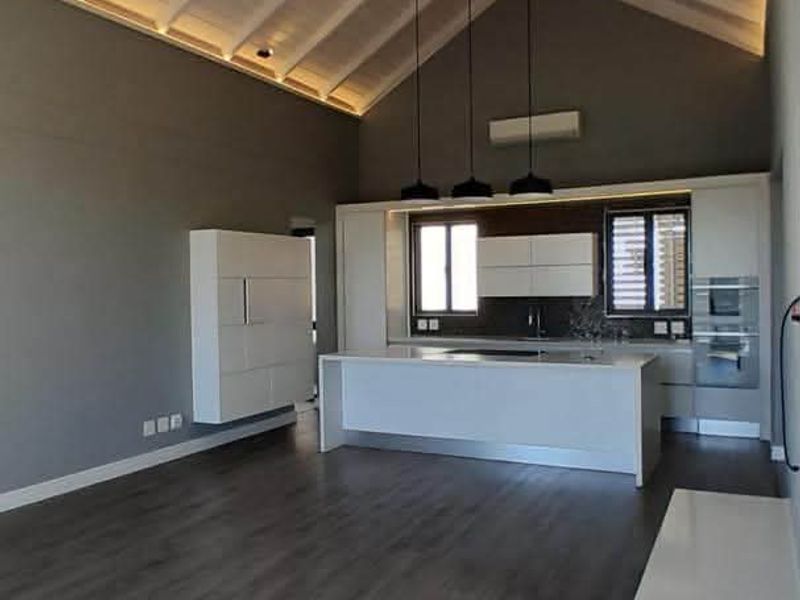 Klein Windhoek- To Let-N$55 000 - Photo 1