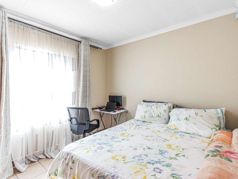 3 Bedroom House In A Secure Estate - Photo 3