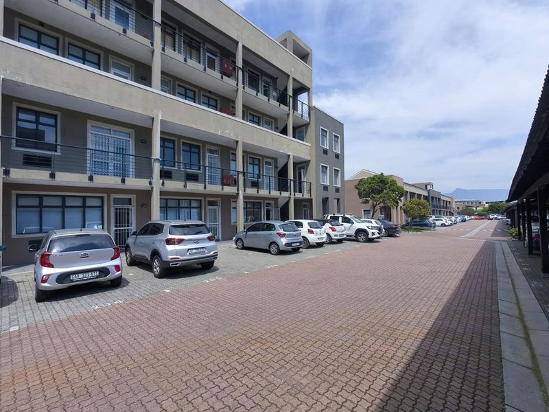 Well-Positioned Ground Floor Office in Secure Business Park - Photo 2