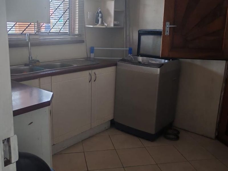 2-Bedroom House for Sale in Khayelitsha Section C - Photo 5