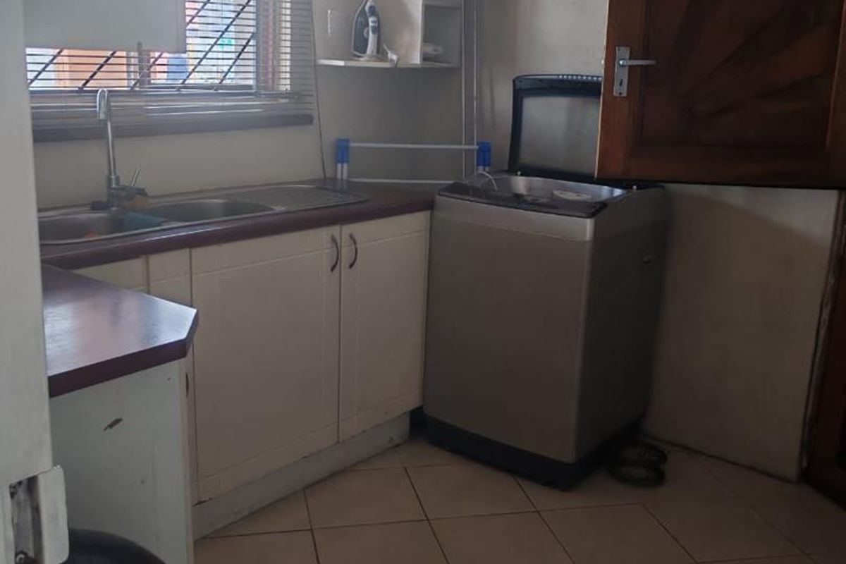 2-Bedroom House for Sale in Khayelitsha Section C - Photo 5