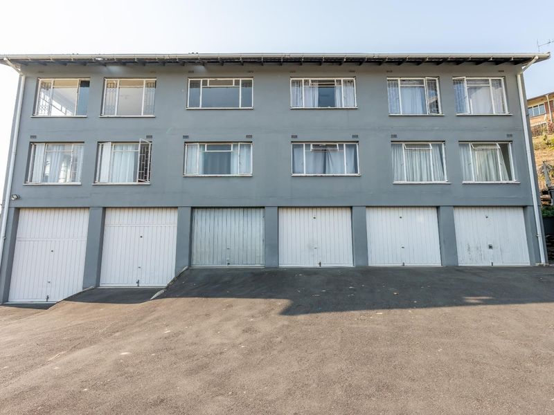 Secure Complex Living with Beautiful Views - Photo 2