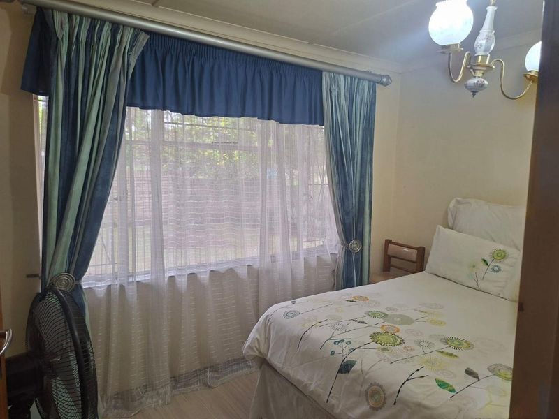 Secure 3 Bedroom Family Home with Flatlet in Colita, Estcourt - Photo 6